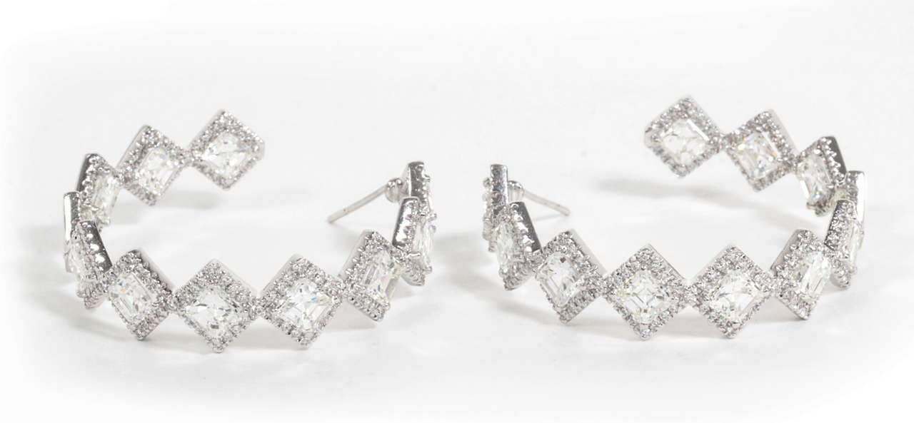 Unique Asscher Cut Diamond Hoop Earrings In New Condition For Sale In New York, NY