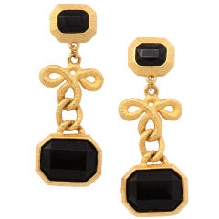 Black Stone and Gilt Dangle Earrings 10