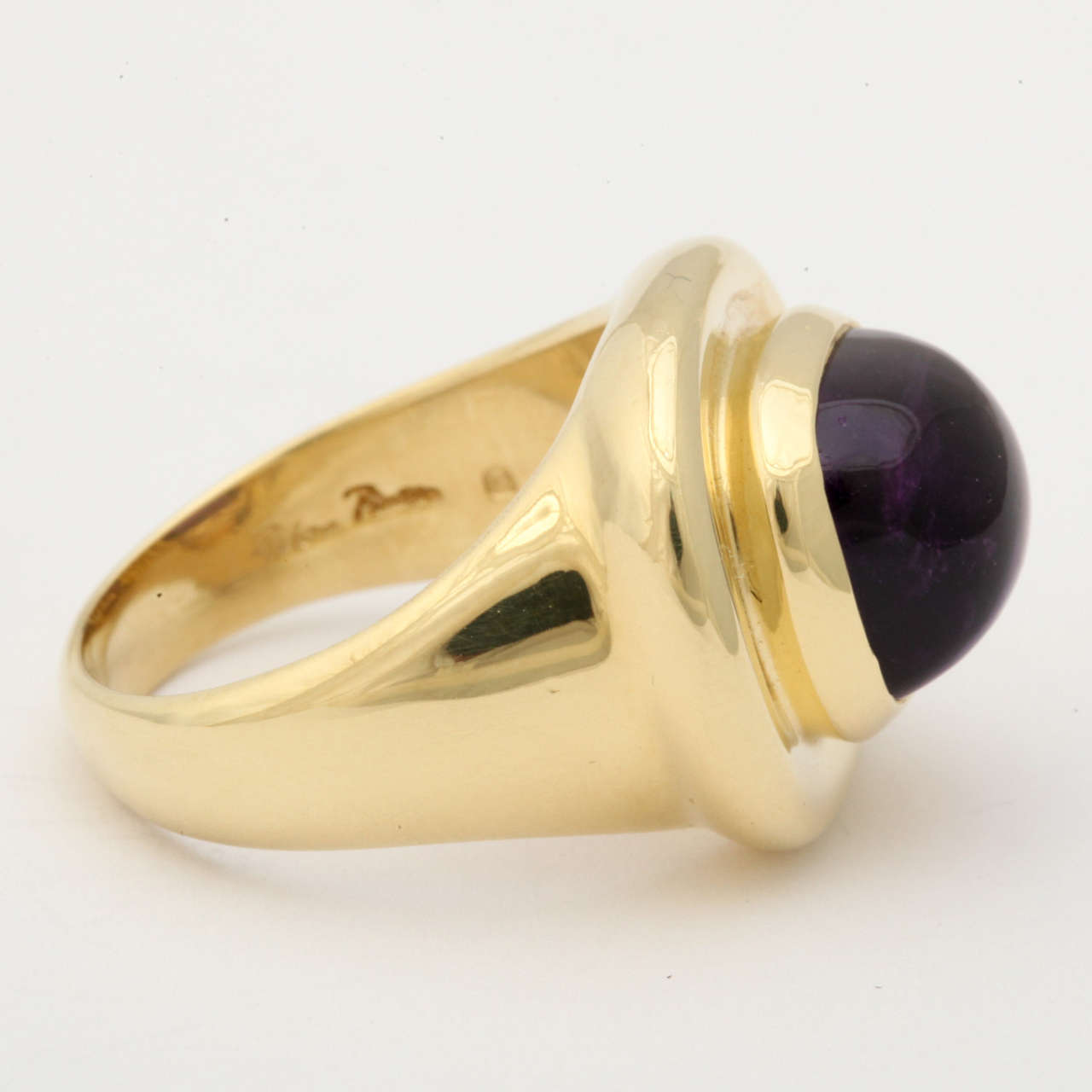 1980s Tiffany & Co. Paloma Picasso Chic Cabochon Bezel Set Amethyst Gold Ring 2