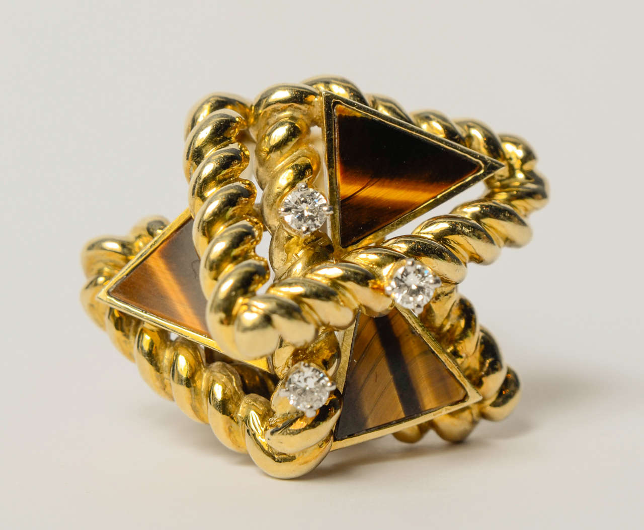 Ring in Yellow gold, Tiger's Eye and Diamonds
Circa 1970