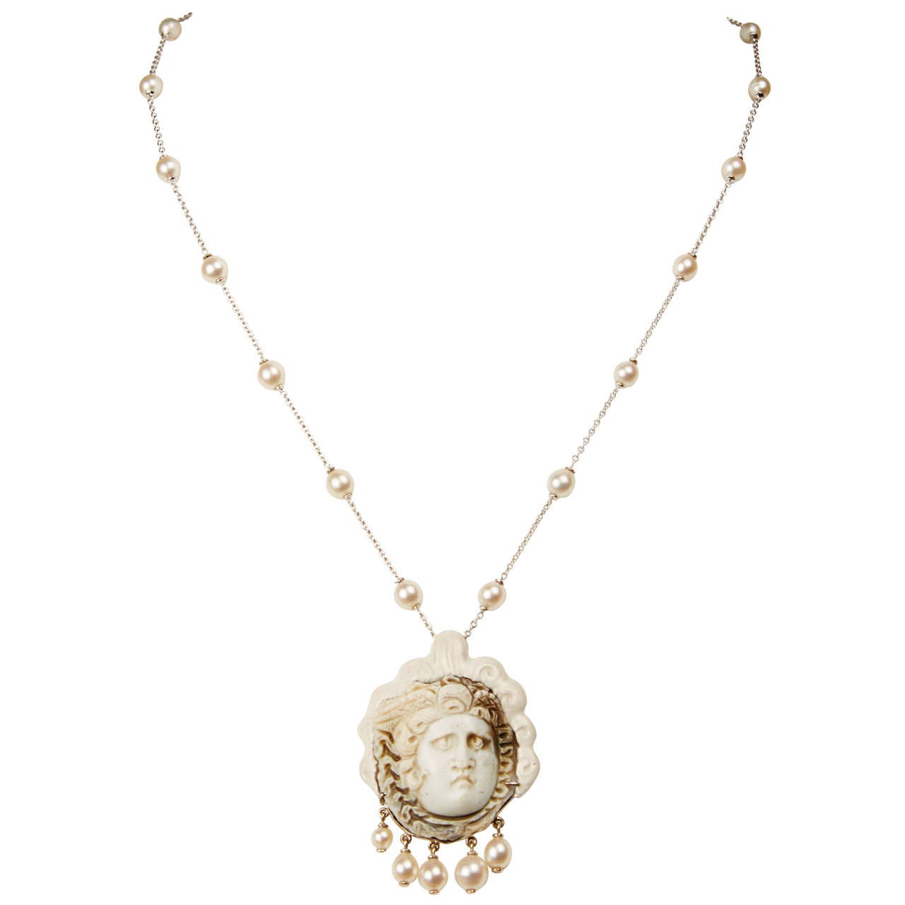 Roman Medusa Cameo Necklace For Sale