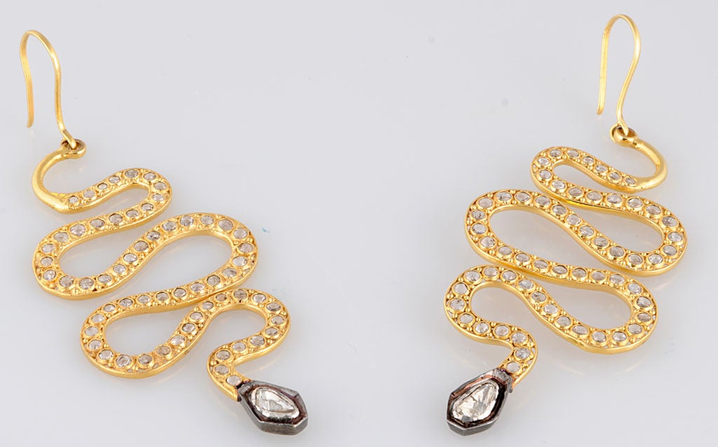 Long Dangling Diamond Silver and Gold Snake Earrings over 11 carats In Excellent Condition In Miami Beach, FL