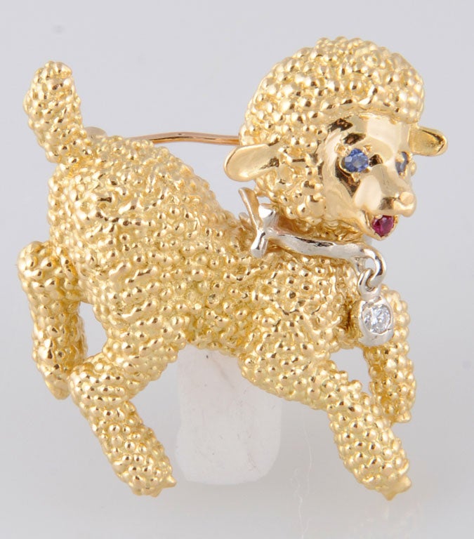 Whimsical Lamb Sheep Diamond Sapphire and Ruby Yellow Gold Figural Brooch Pin In Good Condition For Sale In Miami Beach, FL