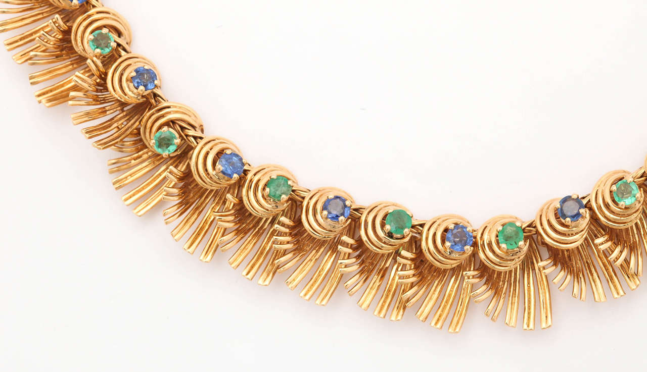 Women's 1940s French Sapphire Emerald Gold Link Necklace For Sale