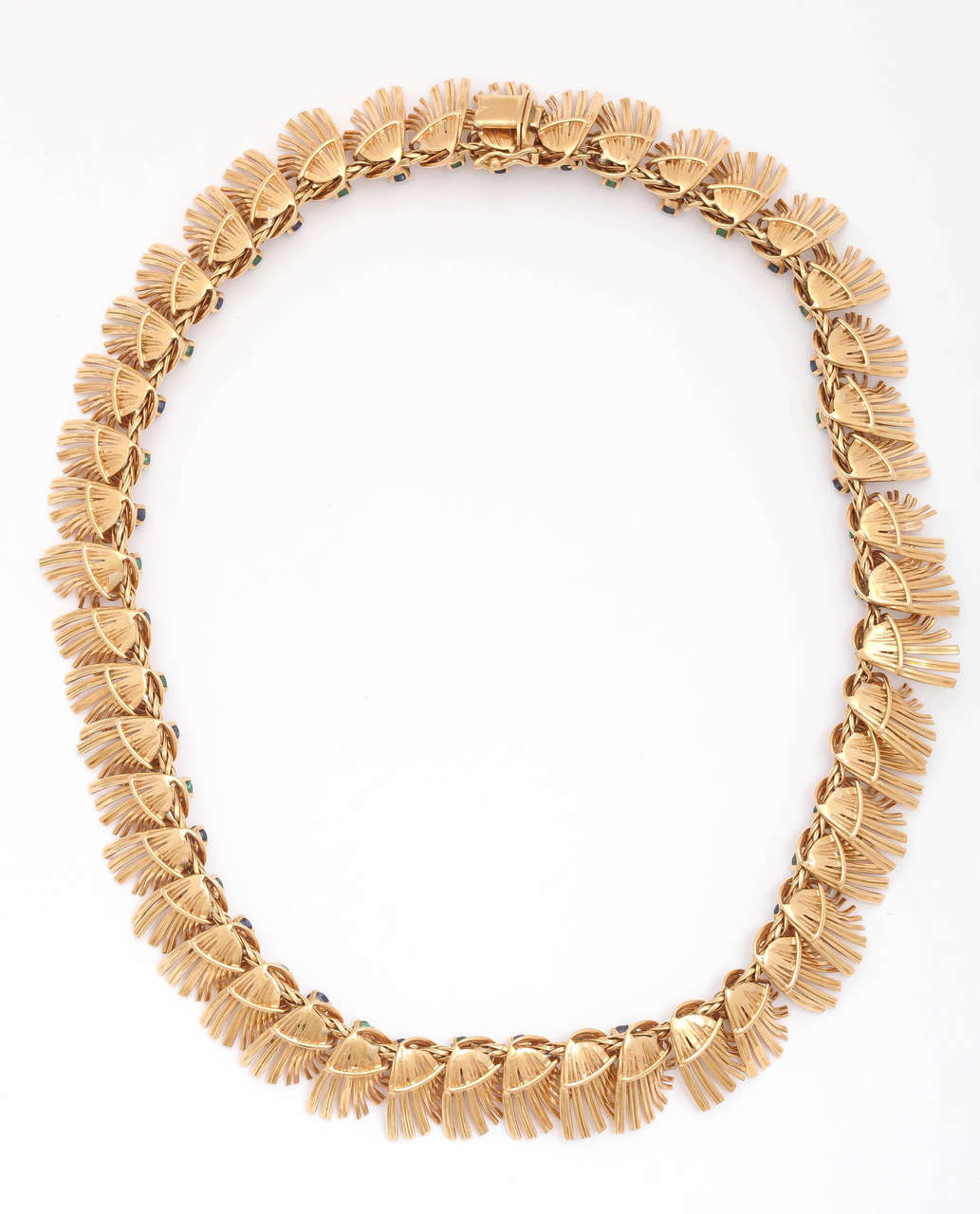1940s French Sapphire Emerald Gold Link Necklace For Sale 2
