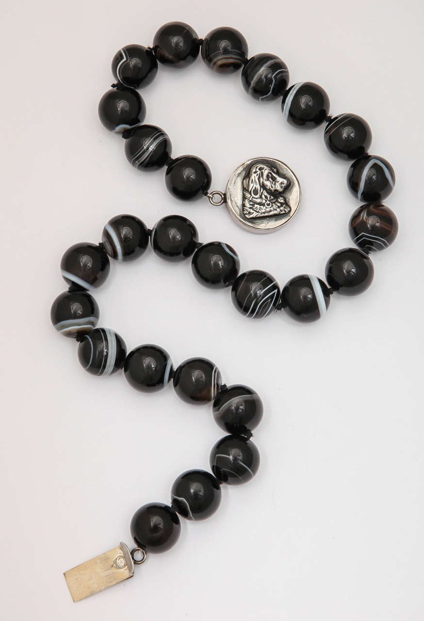 Late Victorian Striped Agate Necklace with Decorative Clasp