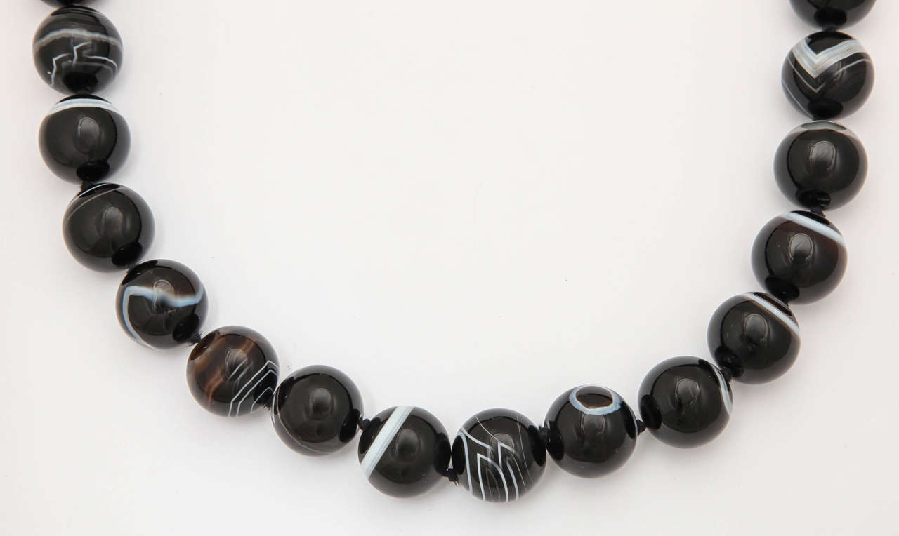 Striped Agate Necklace with Decorative Clasp 3