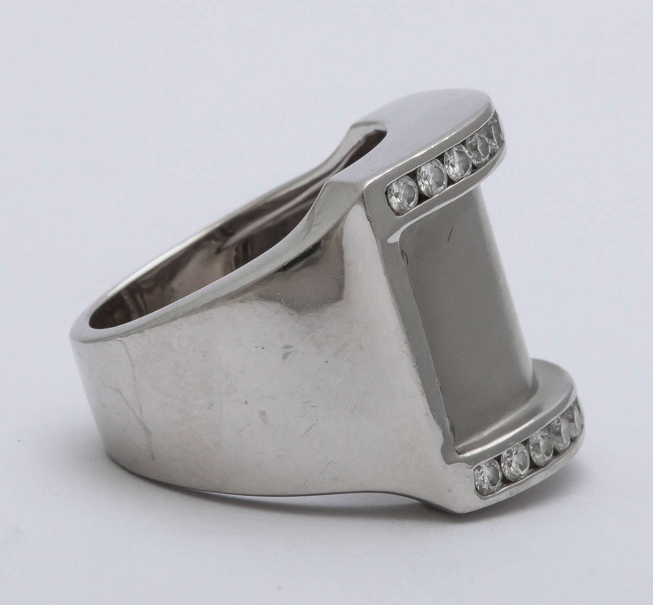 Charles Krypell Diamond Platinum Band Ring In Excellent Condition For Sale In New York, NY
