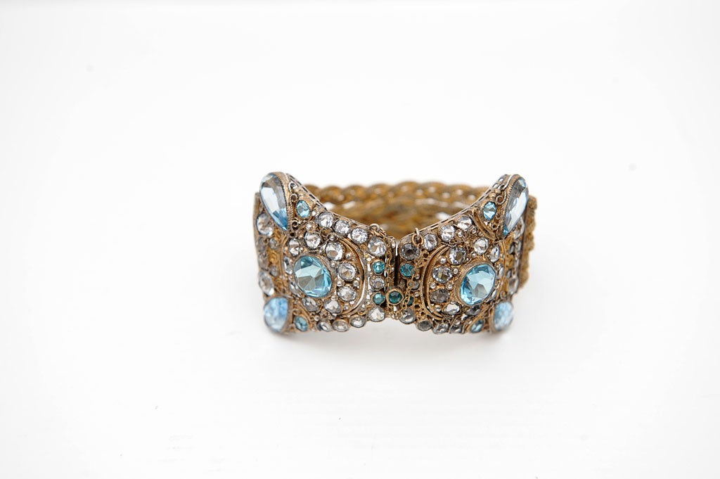 WONDERFUL SIGNED AND RARE  GOLD GILT FILAGREE AND FAUX DIAMOND AND AQUAMARINE BRACELET, MARKED HOBE IN THE INSIDE WITH A CLASP SET WITH A FAUX AQUAMARINE AND SAFETY CHAIN