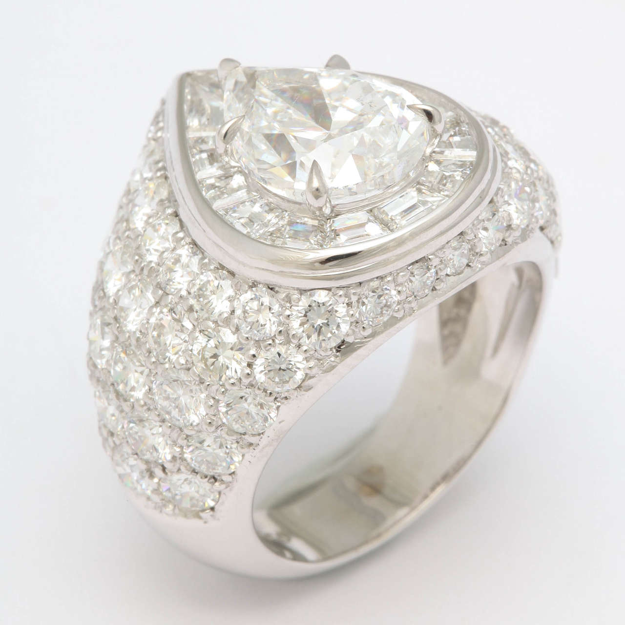 Magnificent Pear Shape Diamond RIng For Sale 1