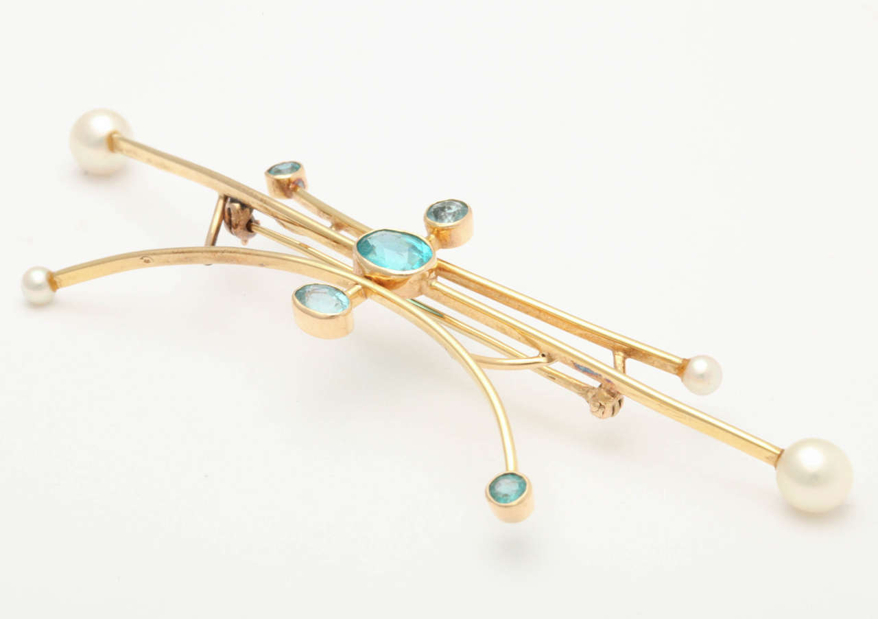 Designer Pearl 18k Gold Brooch by Maurice Brault, 1970s In Good Condition For Sale In St. Catharines, ON