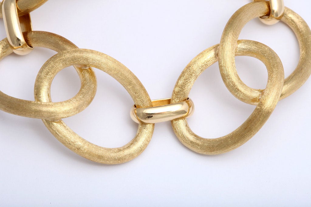 Women's Elegant Brushed Gold Chain Link Bracelet