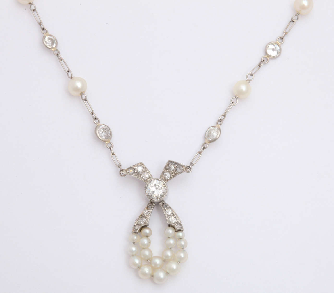 Edwardian Pearl and Diamond by the yard Pendant Necklace In Excellent Condition In New York, NY