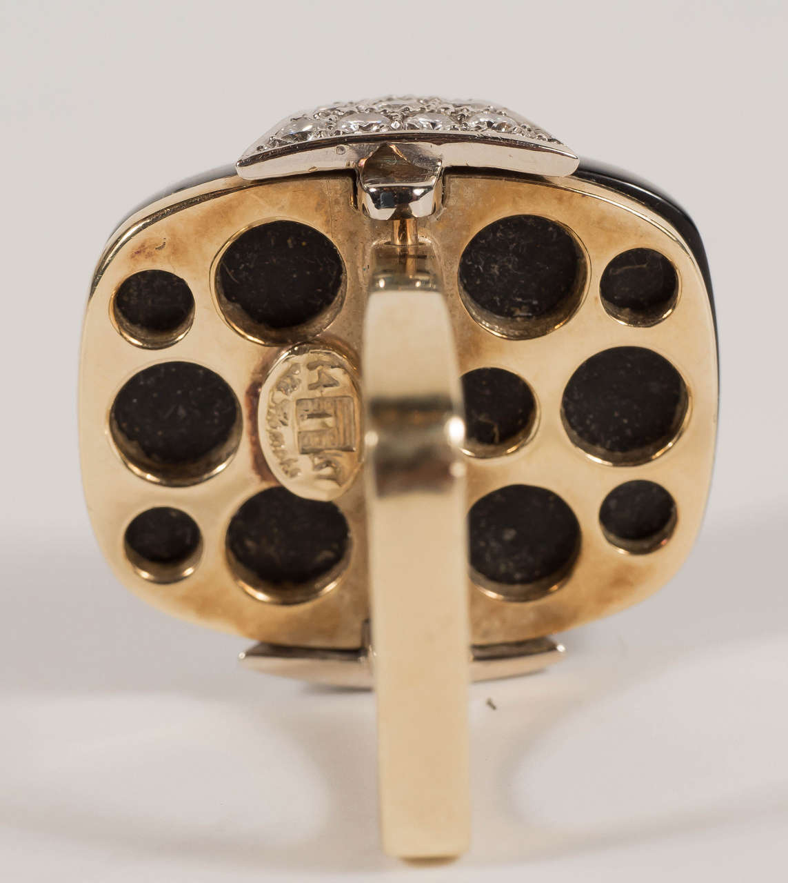 Strong and Bold 1970s La Triomphe Black Onyx Diamond Gold Ring 2