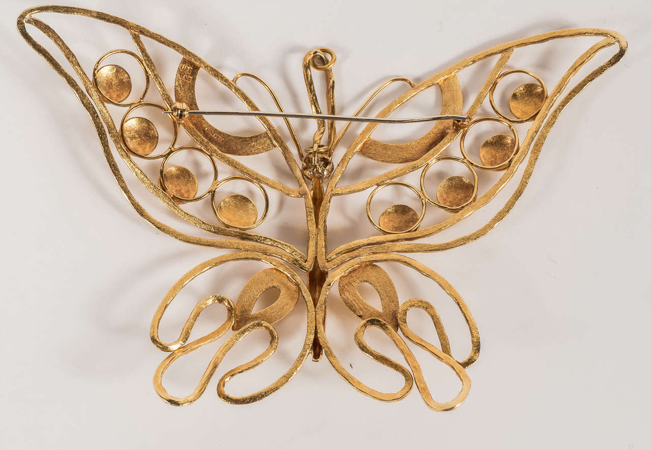 Impressive Large Scale Gold Butterfly Pendant  Brooch 1