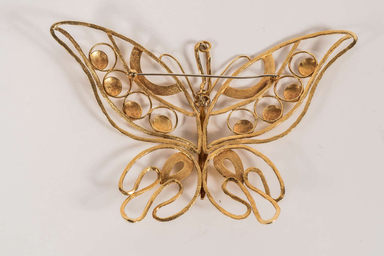 Impressive Large Scale Gold Butterfly Pendant  Brooch 2