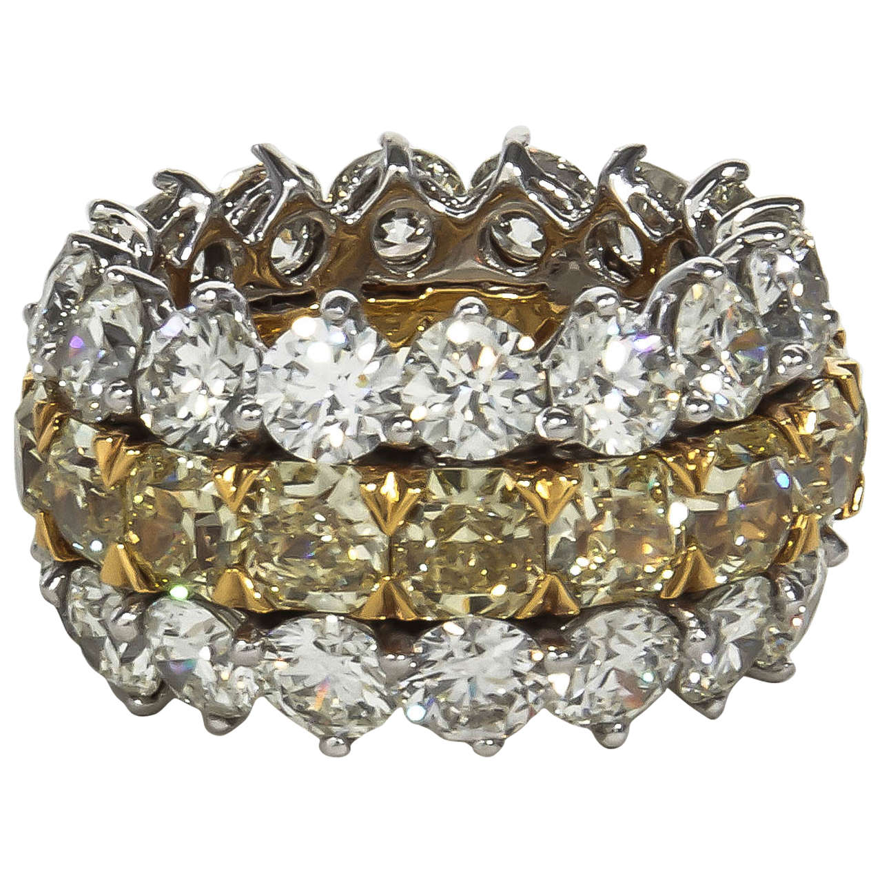 Bague à large anneau en diamants jaunes et blancs fabuleux