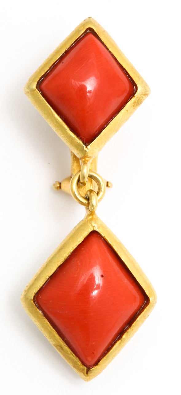 ZOLOTAS Gold And High Quality Coral Pendant Drop Earrings In Excellent Condition In New York, NY