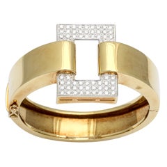 Glamorous Diamond Gold Buckle Bracelet