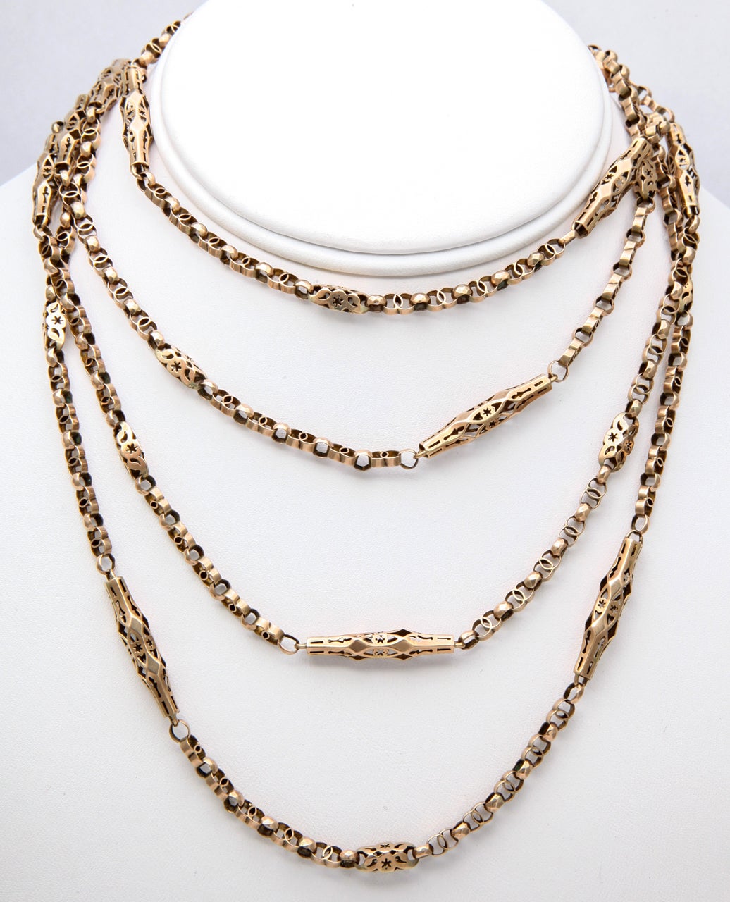A Long and Lovely Victorian Gold Guard Chain In Excellent Condition In Stamford, CT