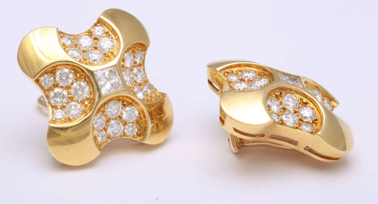 Women's Diamond Gold Earrings For Sale