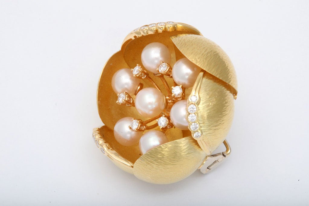 Women's Cultured Pearl &diamond Oversized Floral Brooch