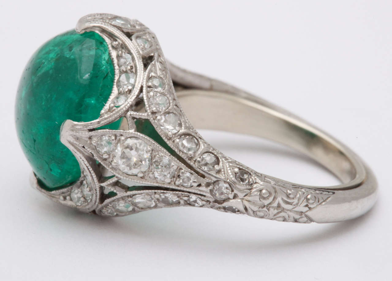 Women's Edwardian Cabochon Emerald Ring