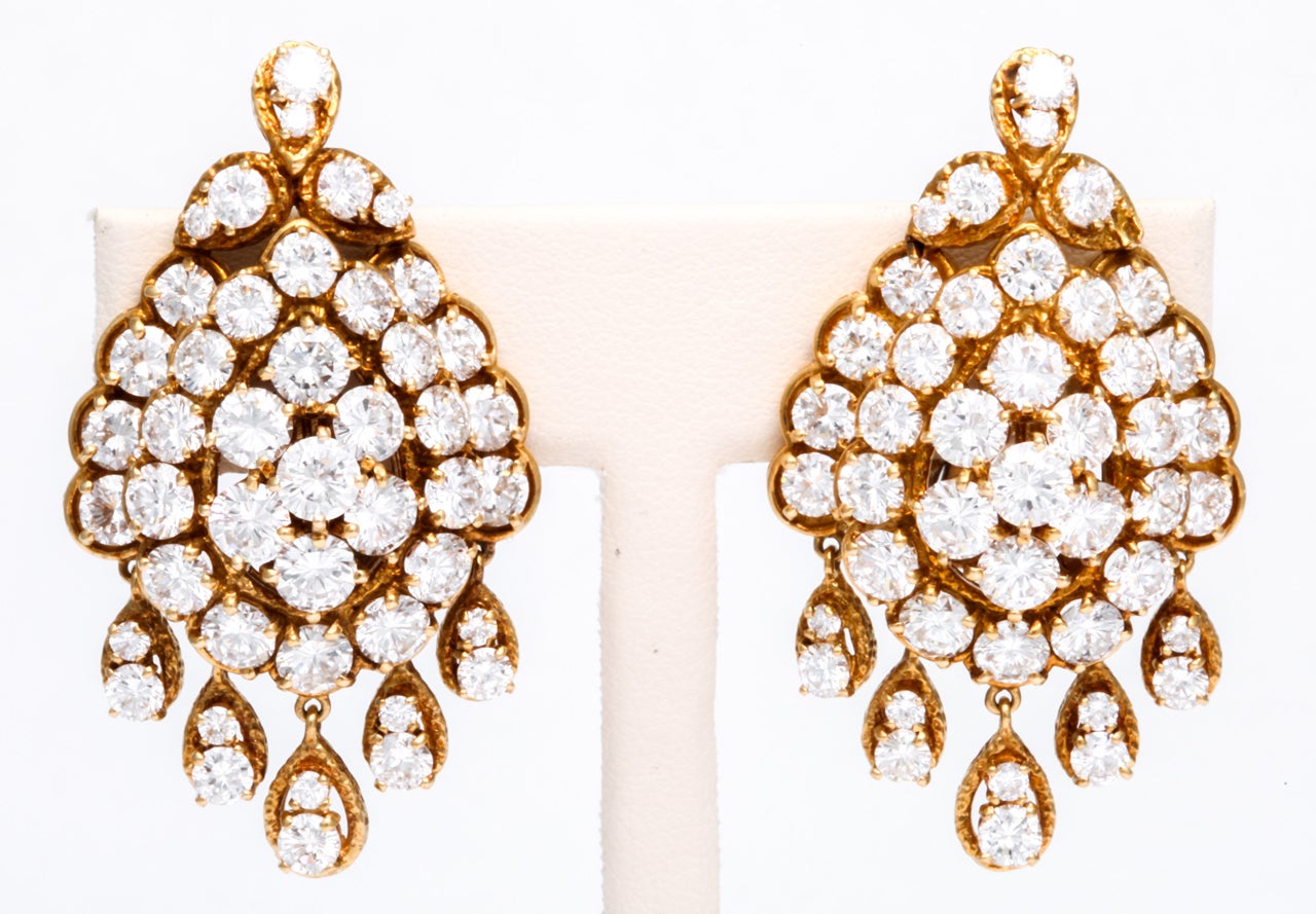 Women's Van Cleef & Arpels Gold Diamond Necklace Earrings Set For Sale