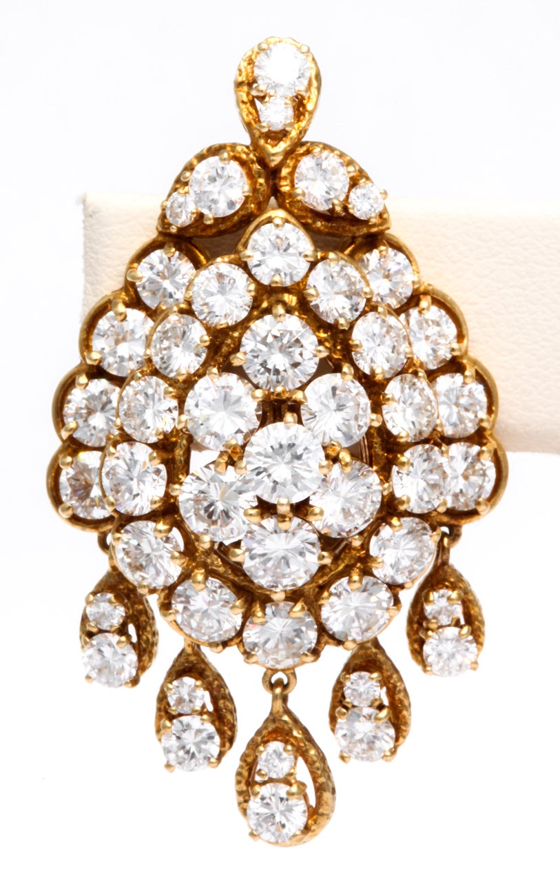 Van Cleef & Arpels Gold Diamond Necklace Earrings Set For Sale 1