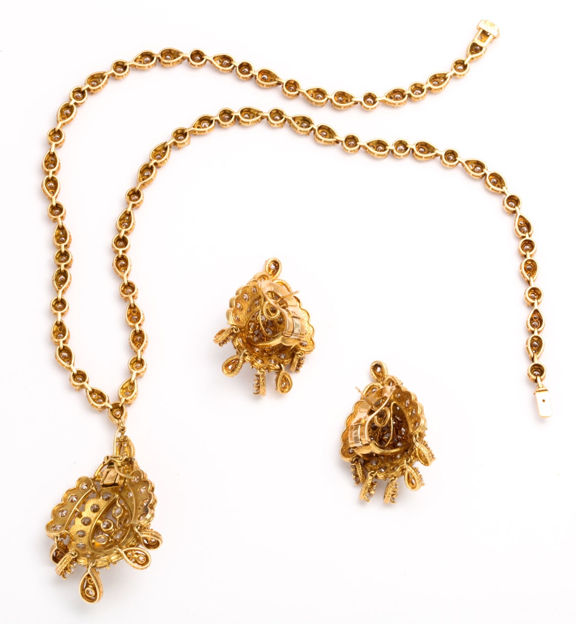 Van Cleef & Arpels Gold Diamond Necklace Earrings Set For Sale 2
