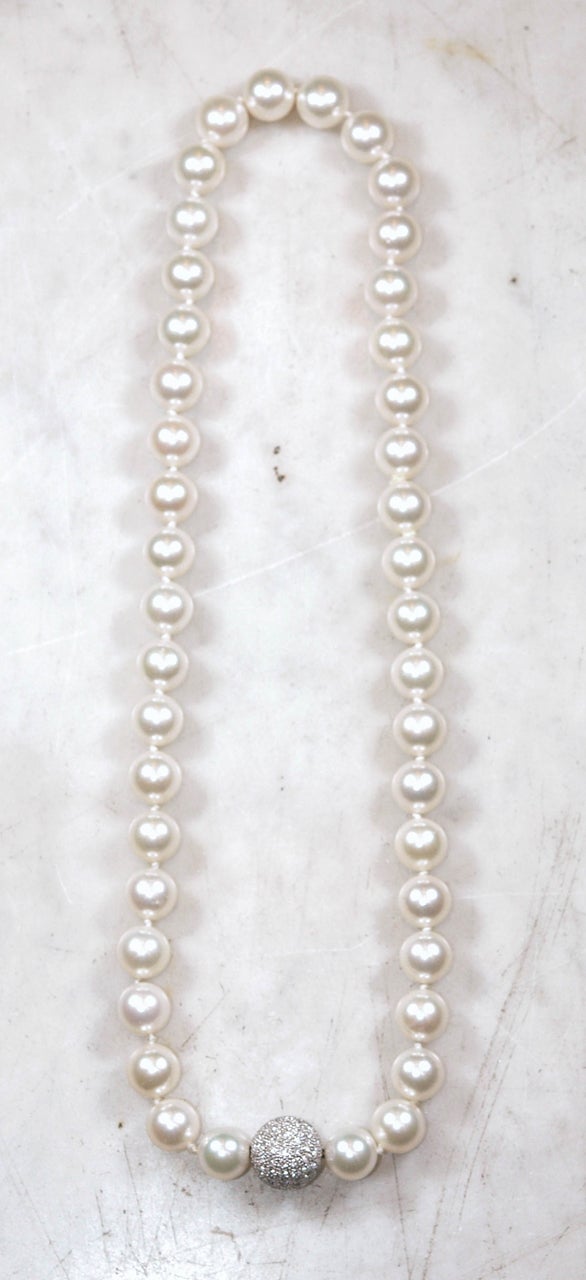 Round Pearls 9 x 9.5 mm with 2 carat Pave Diamond clasp