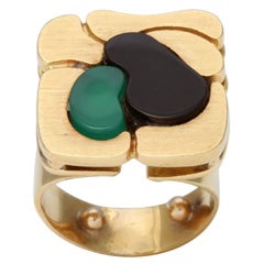 Gold and Onyx Modernist Ring