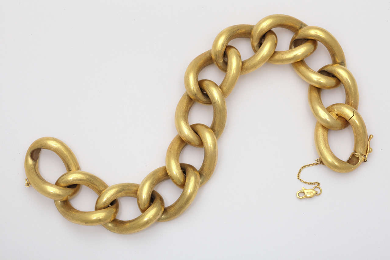 Hollow Link Florentined Bracelet In Excellent Condition In New York, NY