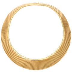 Sumtuous Weingrill Graduated Gold Collar
