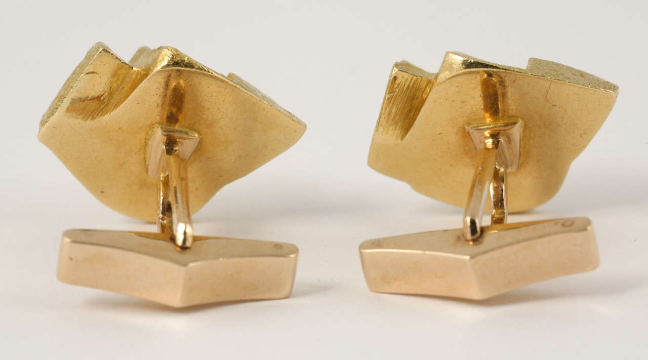 Substantial 18ct Gold Cuff Links in the Modernist style
