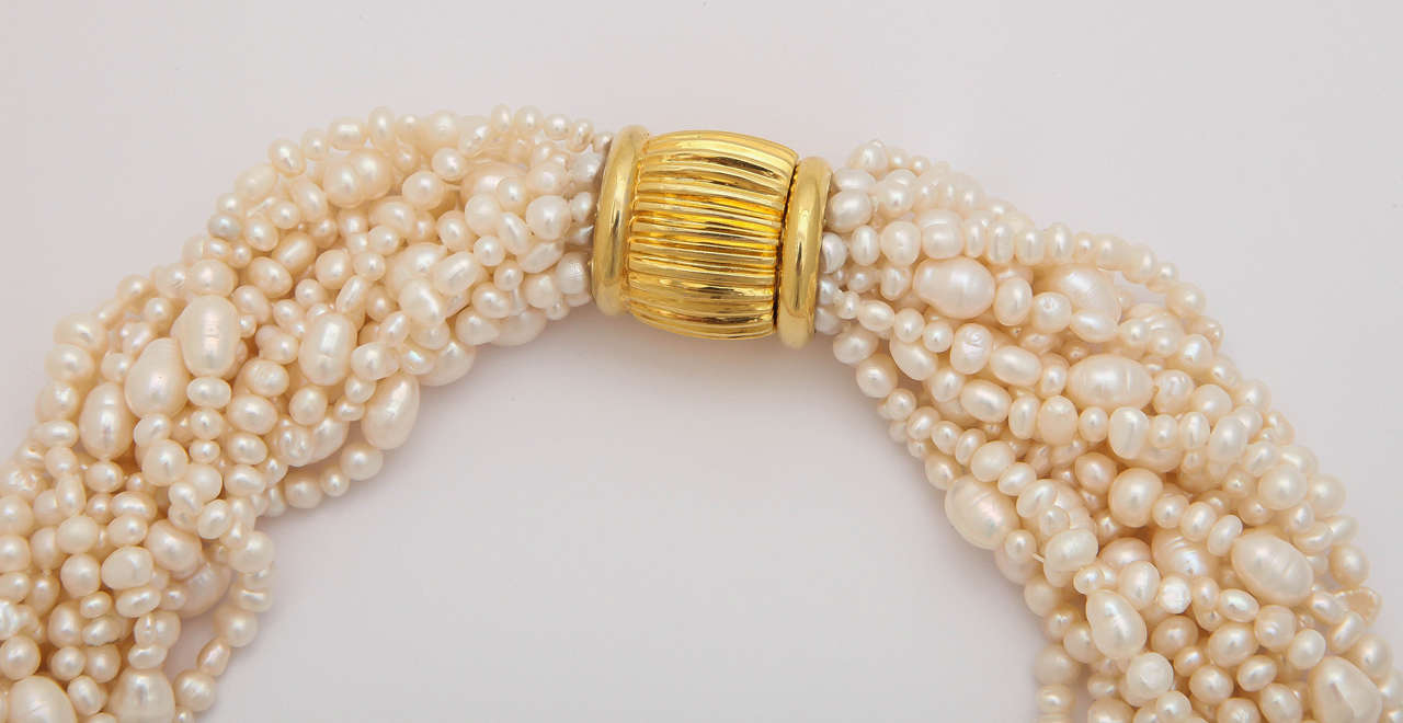 Elegant Pearl Torsade Necklace For Sale 3