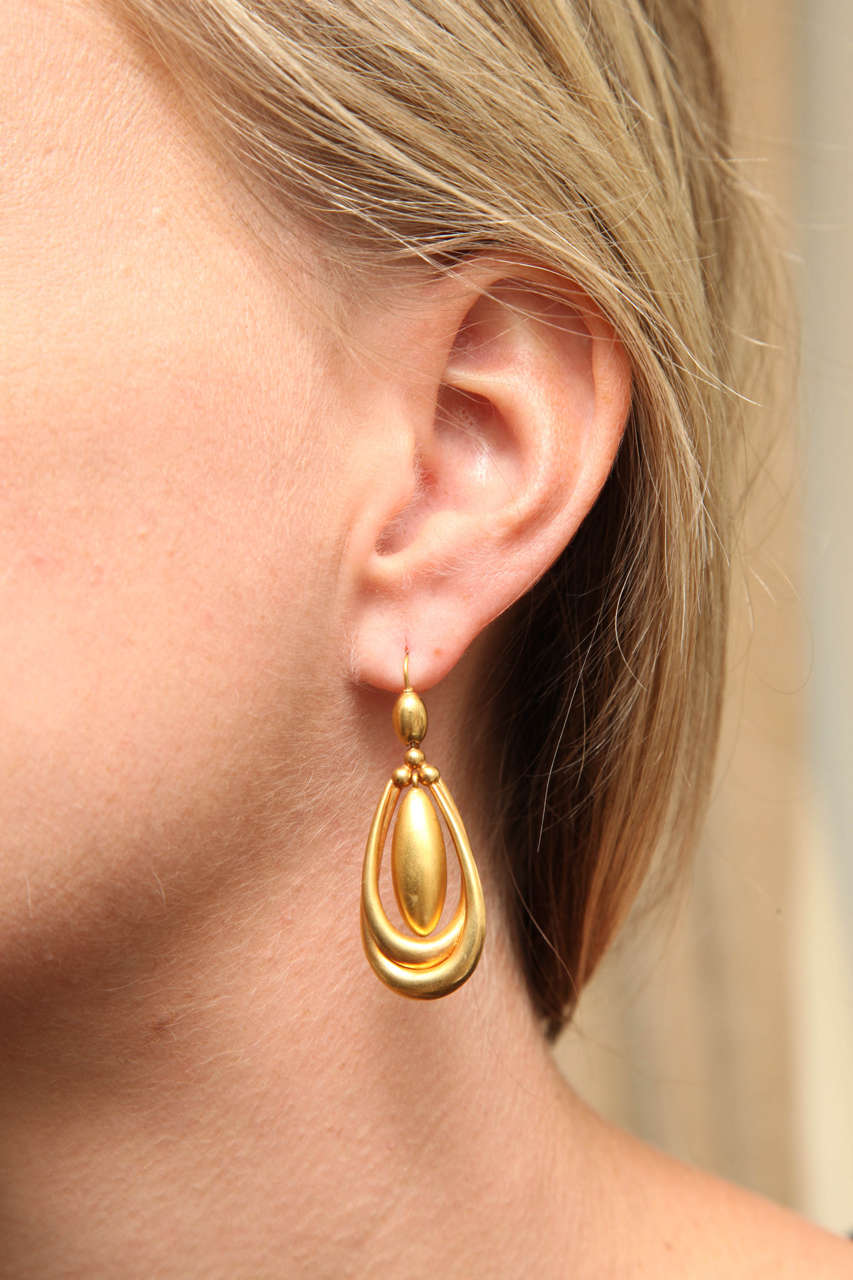 Hoops of Gold Victorian Chandelier Earrings For Sale 2