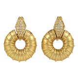 Gilt Ribbed Donut Earrings 5