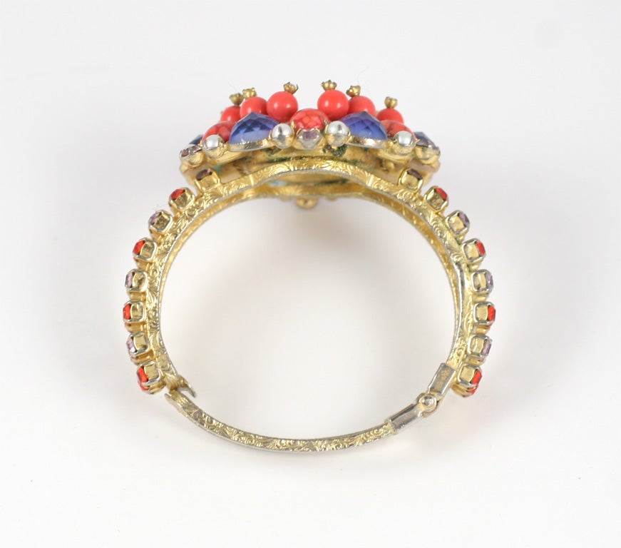Bracciale a morsetto con strass a forma di faro in vendita 2