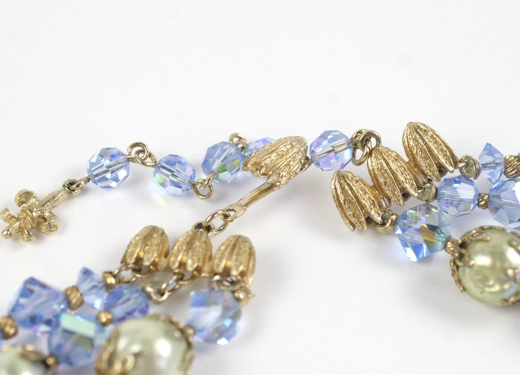 Collier baroque Vendome en « perles » et cristal bleu, bijouterie de costume en vente 1