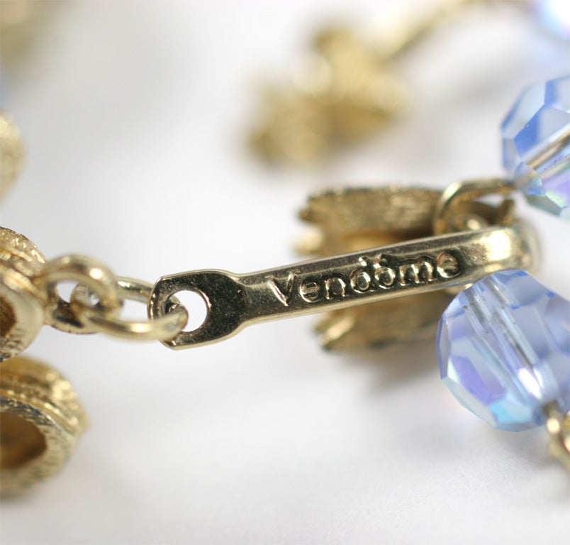 Collier baroque Vendome en « perles » et cristal bleu, bijouterie de costume en vente 2