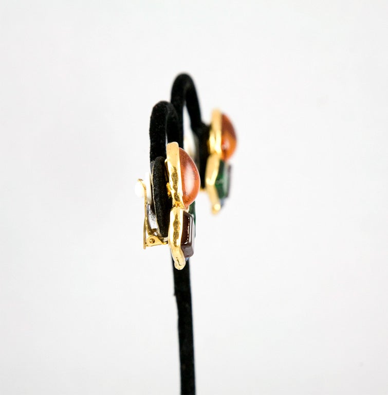 chanel ear clip