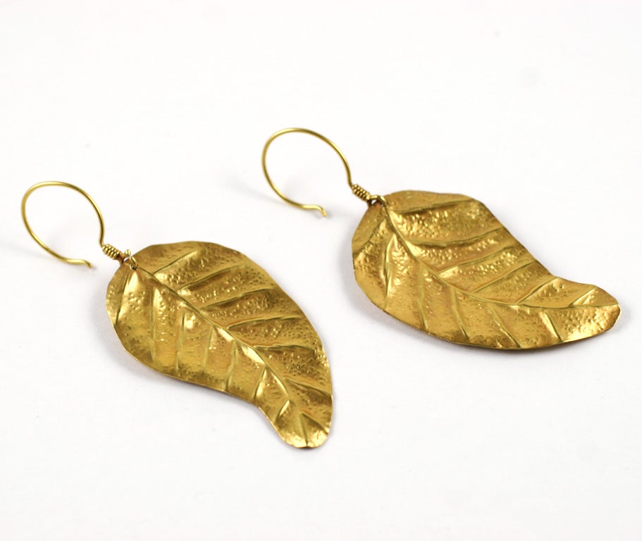18kt Yellow Gold Leaf Earrings