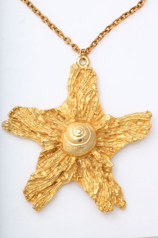 Mimi Di Niscemi Starfish Pendant Necklace In Excellent Condition For Sale In Stamford, CT