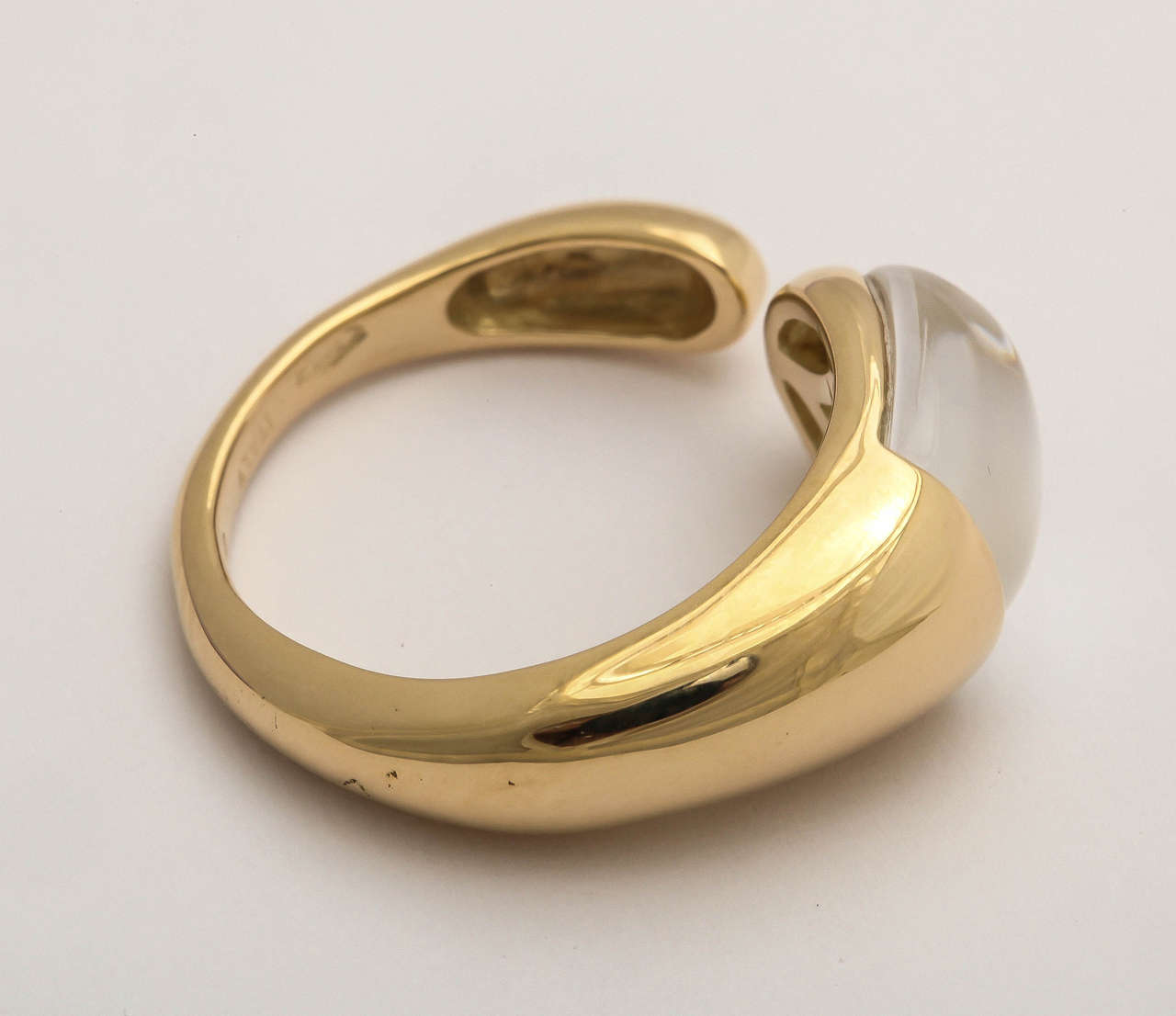 Faraone Mennella Rock Crystal Mother-of-Pearl Gold Gocce Ring In New Condition For Sale In New York, NY