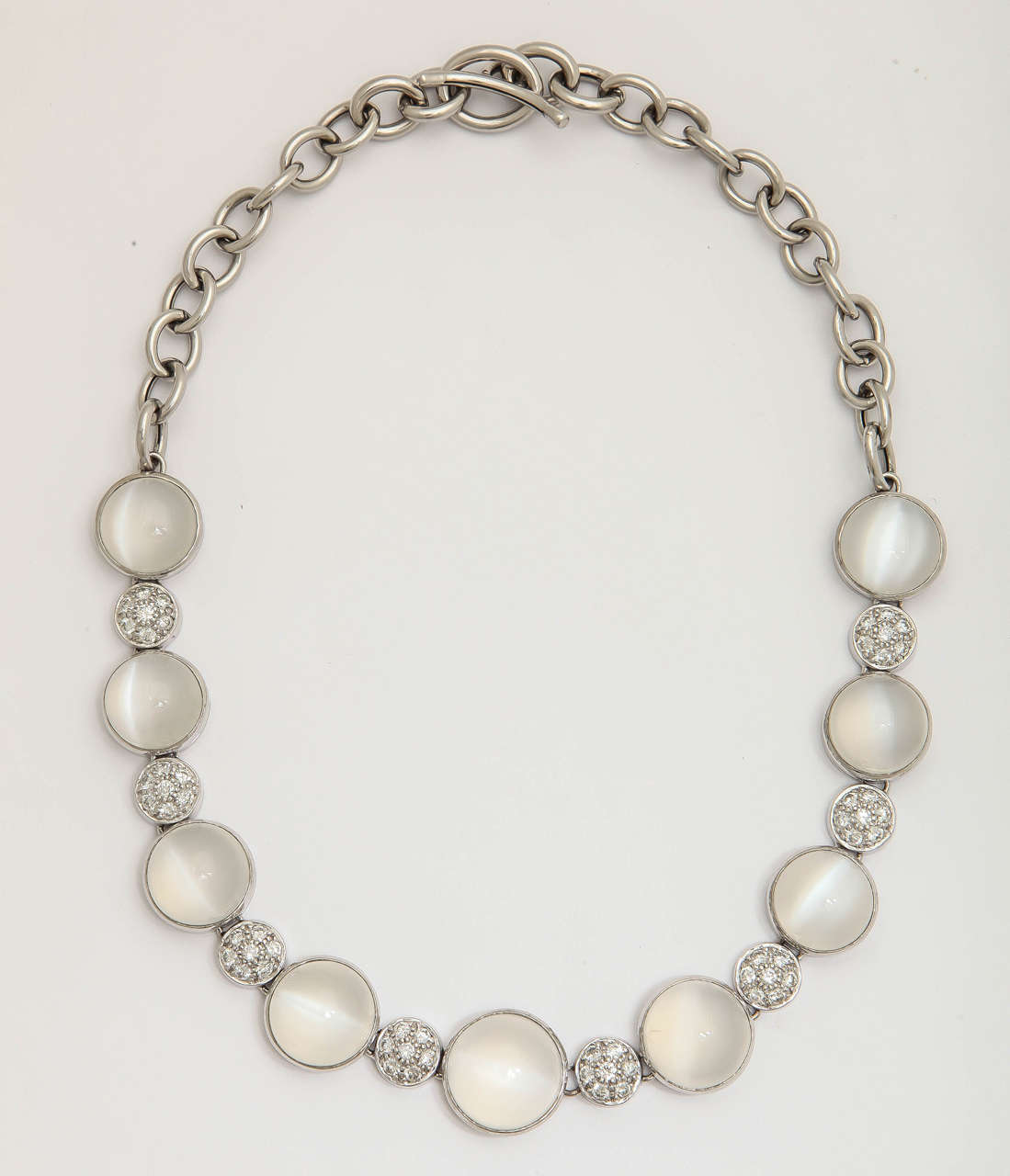 18Kt white gold, moonstone and diamond necklace