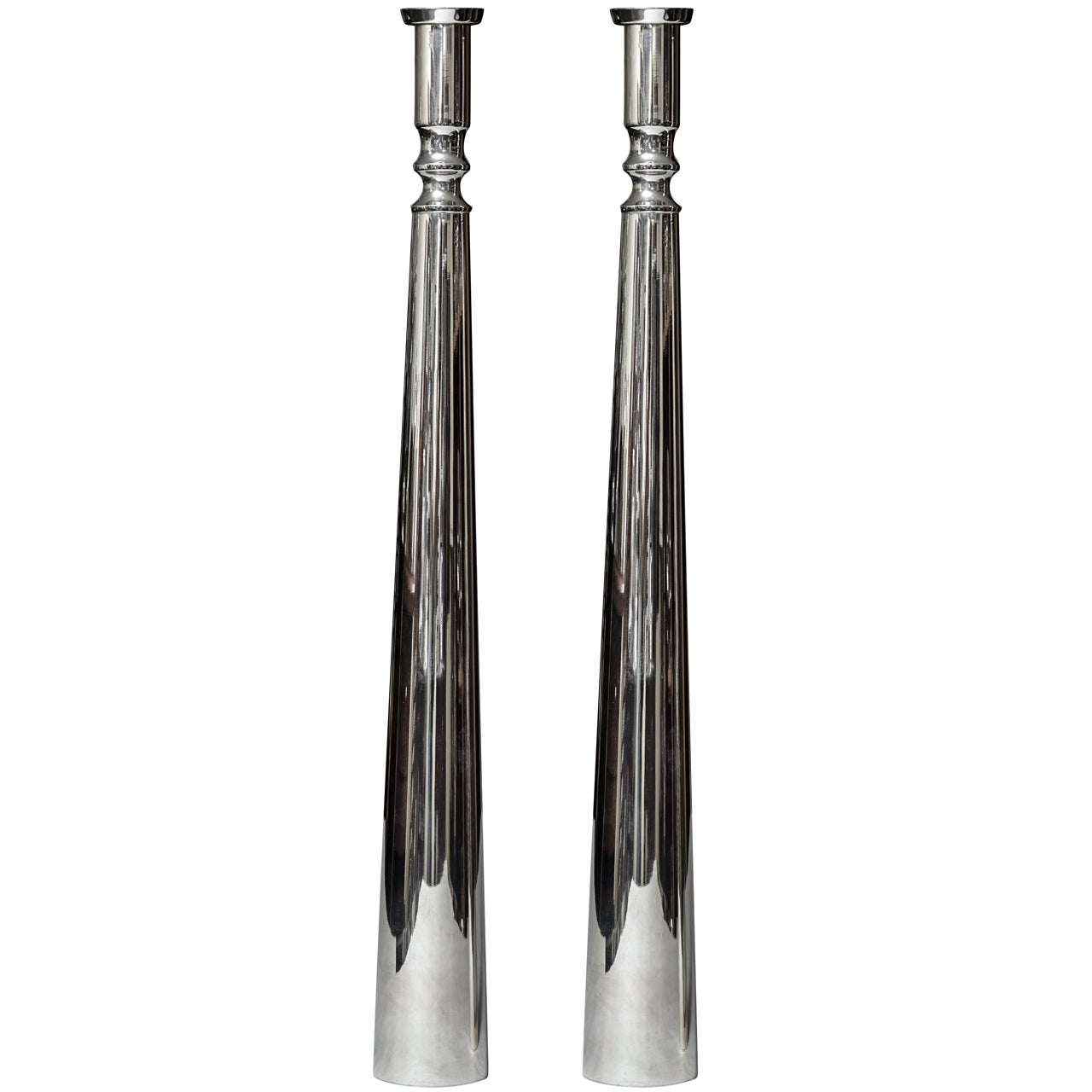 A pair of modern silver candlesticks by Pampaloni For Sale at 1stDibs