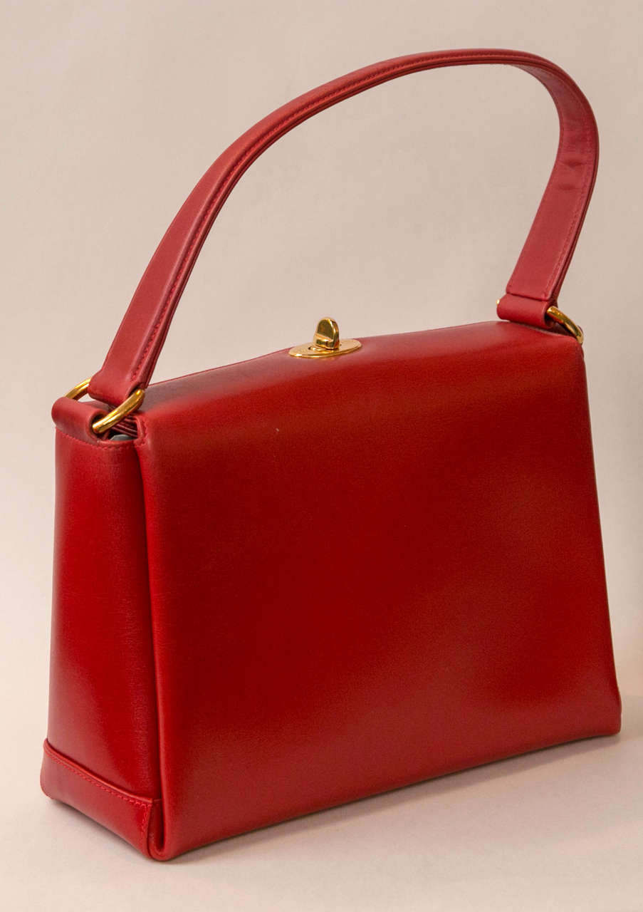 Classic Gucci Handbag in leather