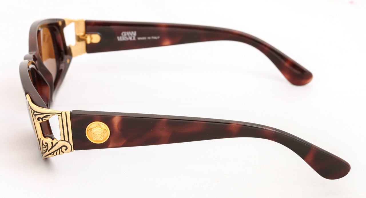 Gianni Versace Sunglasses Mod 482 COL 900 (Braun)