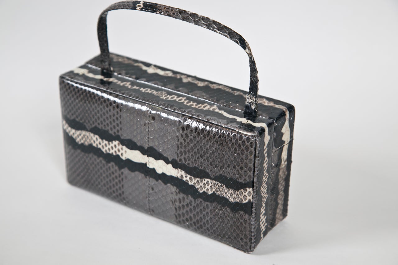calvin klein skin colorblock handbag In Excellent Condition For Sale In Stamford, CT